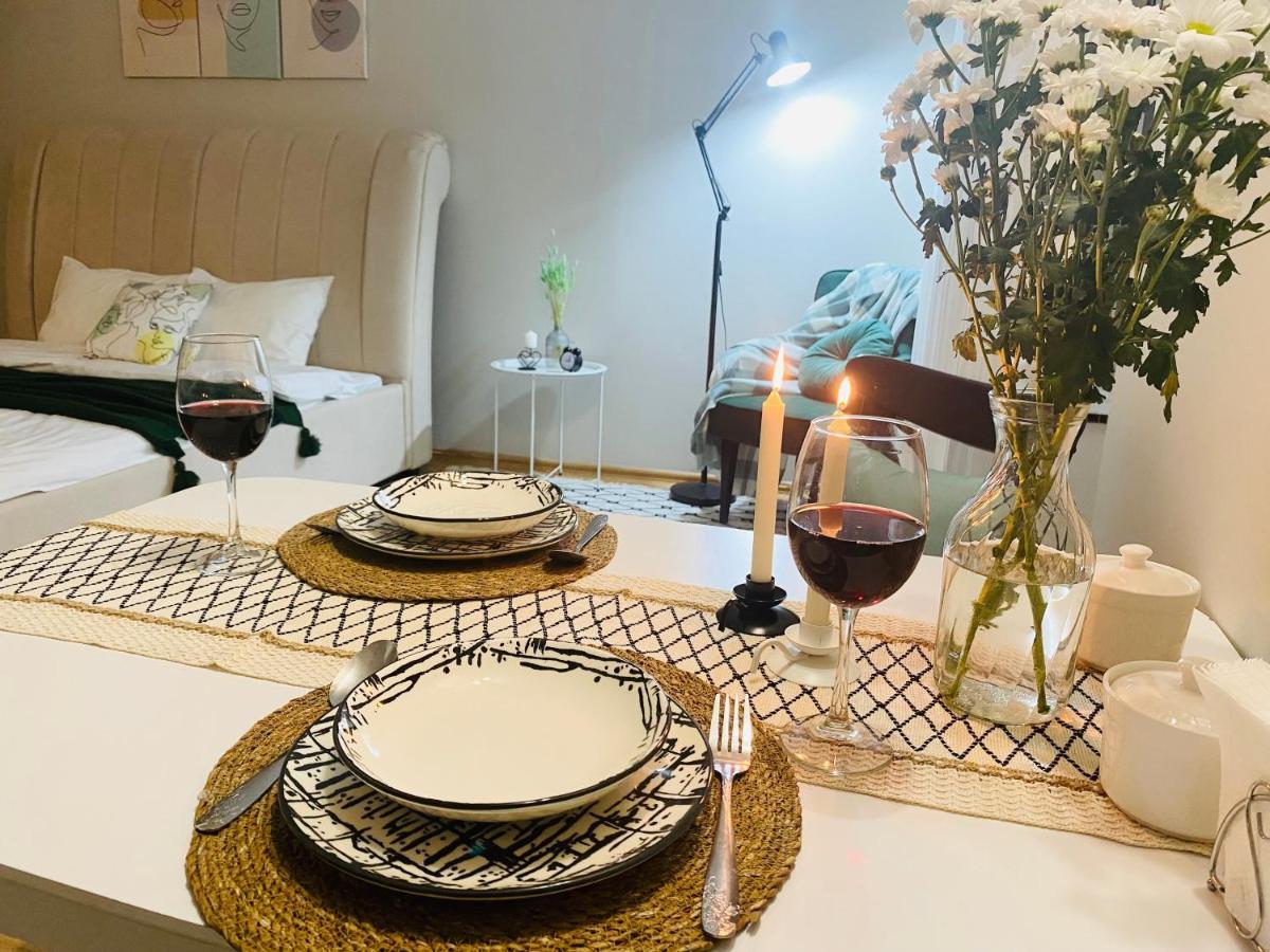 Like Home Apartments Timiryazev Street Almaty Ngoại thất bức ảnh